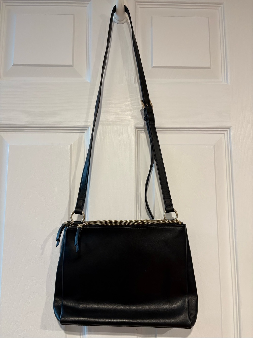 Naturalizer Westside Black Crossbody Bag Triple Zip Gold Hardware - Picture 8 of 12